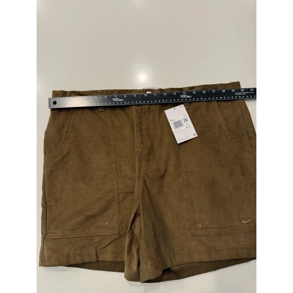 Nike Sportswear Club Woven Cargo Shorts Khaki HV0899-235 Mens Size 38 NWT